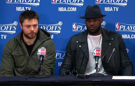 Delly made it to the podium again three games later and wore this exact same outfit.